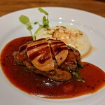 デニーズ - 【期間限定】牛フィレ肉とグラフォアのロッシーニ風