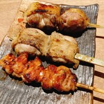 炭火やきとり 鳥重 - 名古屋コーチンもも・至高のもも・ふりそで