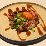 月と灯り - 低温調理 黒毛和牛イチボと江別市ファフィ卵の濃厚ユッケ