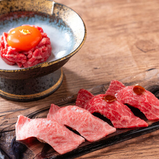 生食取扱認可店だからこそ提供できるユッケや握りが自慢の一品