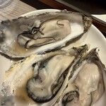 ジンギスカン×厚岸牡蠣  ラムグチカズヤ - 蒸し牡蠣