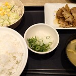 松屋 - カルビ焼肉定（ライス特盛）：¥880