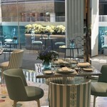 Tiffany Blue Box Café - 