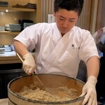 鮨 一二郎 - 流石の手際良さに拍手喝采！