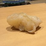 鮨 一二郎 - 大好きなつぶ貝。足が早い貝類はお鮨屋さん泣かせですが、一二郎さんはよく出してくださいます✨