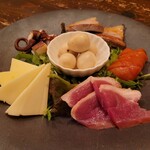 ロジウラパーク - タコ、ベーコン、明太子、カモ、チーズ、ウズラ玉子