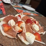 トラットリア ポルコロッソ