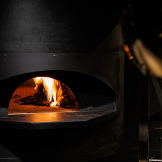 特注の薪窯で焼くピッツァ◆北海道の魅力をたっぷりと満喫