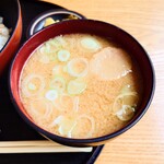 やぶ善 - 対流が物語る、熱々提供の"味噌汁"。