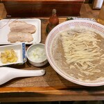 炭火焼濃厚中華そば 奥倫道 - 