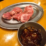 ホルモン青木 - こめかみ