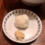 手打ちうどん　 いしづか - 大根おろしと生姜は別皿です