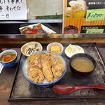 五月 - ★満腹丼（小・500円税込）★