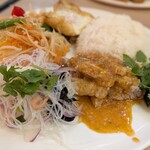 マンゴツリーカフェ - ストリートフードプレート 4種