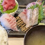 海鮮食堂KUTTA - 本日の刺身盛り合わせ（5種）