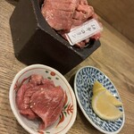 上田式焼肉 肉屋 - 