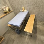 自家製麺 はし本 - 4人掛けテーブル席が3卓③