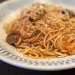 Baru Comodo - パンチェッタと茄子のトマトソースパスタ