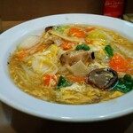 珉珉 園田店 - いろんな具が入った中華丼