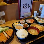 いこう - 魚定定食(お刺身と焼き魚) 1,000円(税込)、単品肉定食のとんかつ(お値段お任せ)