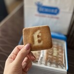 エシレ・パティスリー オ ブール - サクッと口どけの良いサブレは…
上品な甘さ(*´-`)♡
コーティングされた爽やかなエシレバターの風味が
お口いっぱいに広がります(*´ー｀*)