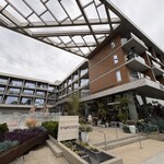 Shoreside Restaurant and Bar - 