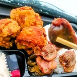 関根流 若鶏半身揚げ 二代目 とり家 - ザンギ弁当3個入り＋砂肝唐揚げ