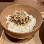 ふくの緒 - 生姜ちりめんご飯（400円）生姜ちりめんがふっくら♡