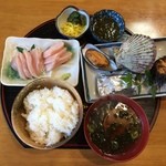 丸魚食堂 - 焼物定食ヾ(=ﾟ･ﾟ=)ﾉﾆｬﾝ♪