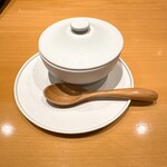焼鳥 とこしえ - 牛蒡スープと比内地鶏もものすり流し茶碗蒸し