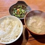 黒ぶたdining CRECIENTE - ご飯と豚汁