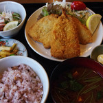 Uoseki - 魚フライ定食