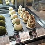 hannoc - 雪だるまみたいなケーキにも惹かれました