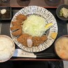 嬉嬉豚とんかつ 「君に、揚げる。」 池袋本店