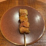 焼鳥 せきね - 串２本目：伊達鶏レバ