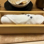 鮨おばな - おしぼり