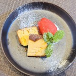 四ツ橋・新町 牡蠣と肉たらしビストロAKIRA - バスクチーズケーキと木苺のソルベ