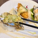 四ツ橋・新町 牡蠣と肉たらしビストロAKIRA - グリルドオイスター ハーブバター