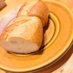 四ツ橋・新町 牡蠣と肉たらしビストロAKIRA - こんがりバケット