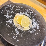 四ツ橋・新町 牡蠣と肉たらしビストロAKIRA - 牡蠣と国産有機レモンたっぷりクリームパスタ