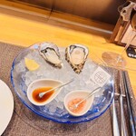 四ツ橋・新町 牡蠣と肉たらしビストロAKIRA - 旬の牡蠣2種類食べ比べ