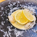 四ツ橋・新町 牡蠣と肉たらしビストロAKIRA - 牡蠣と国産有機レモンたっぷりクリームパスタ