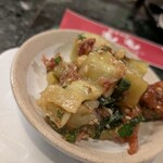 餃子の店 もも - ３番目のお通し、ナスの和物