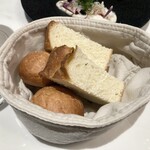 Brasserie Laiton - 自家製パン