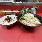 ラーメン 杉田家 本店 - 