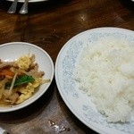 新華苑 - ライス２５０円