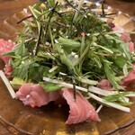 海鮮処 わたなべや - マグロとアボカドのサラダ　中トロです