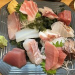 ひとし - 刺身盛り合わせ(2人前)