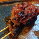 炭火焼鳥中村屋 - しいたけ肉詰め