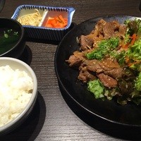 焼肉・しゃぶしゃぶ たちばな ヒルトンプラザイースト店 - 焼肉ランチ